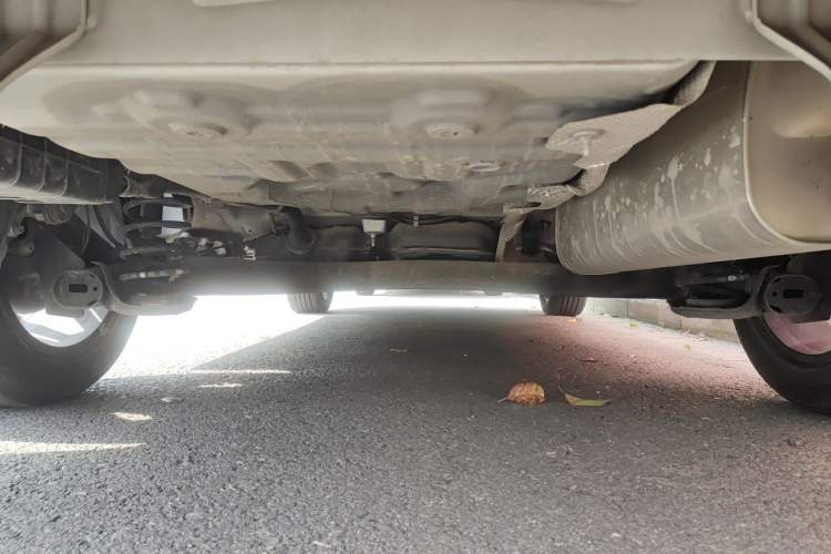 Used Dongfeng Aeolus Yixuan 2024 1.5L Automatic JingSu Edition Chassis Rear