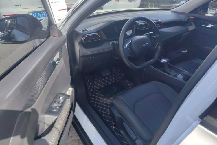 Used Dongfeng Aeolus Yixuan 2024 1.5L Automatic JingSu Edition Driver Seat