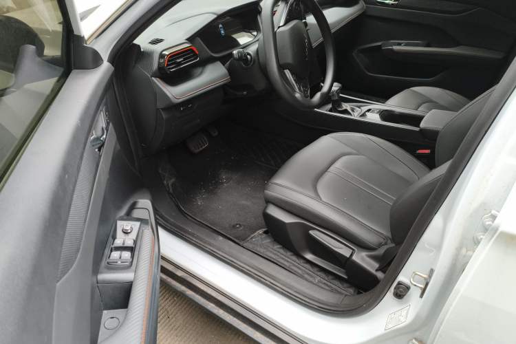 Used Dongfeng Aeolus Yixuan 2024 1.5L Automatic JingSu Edition Driver Seat