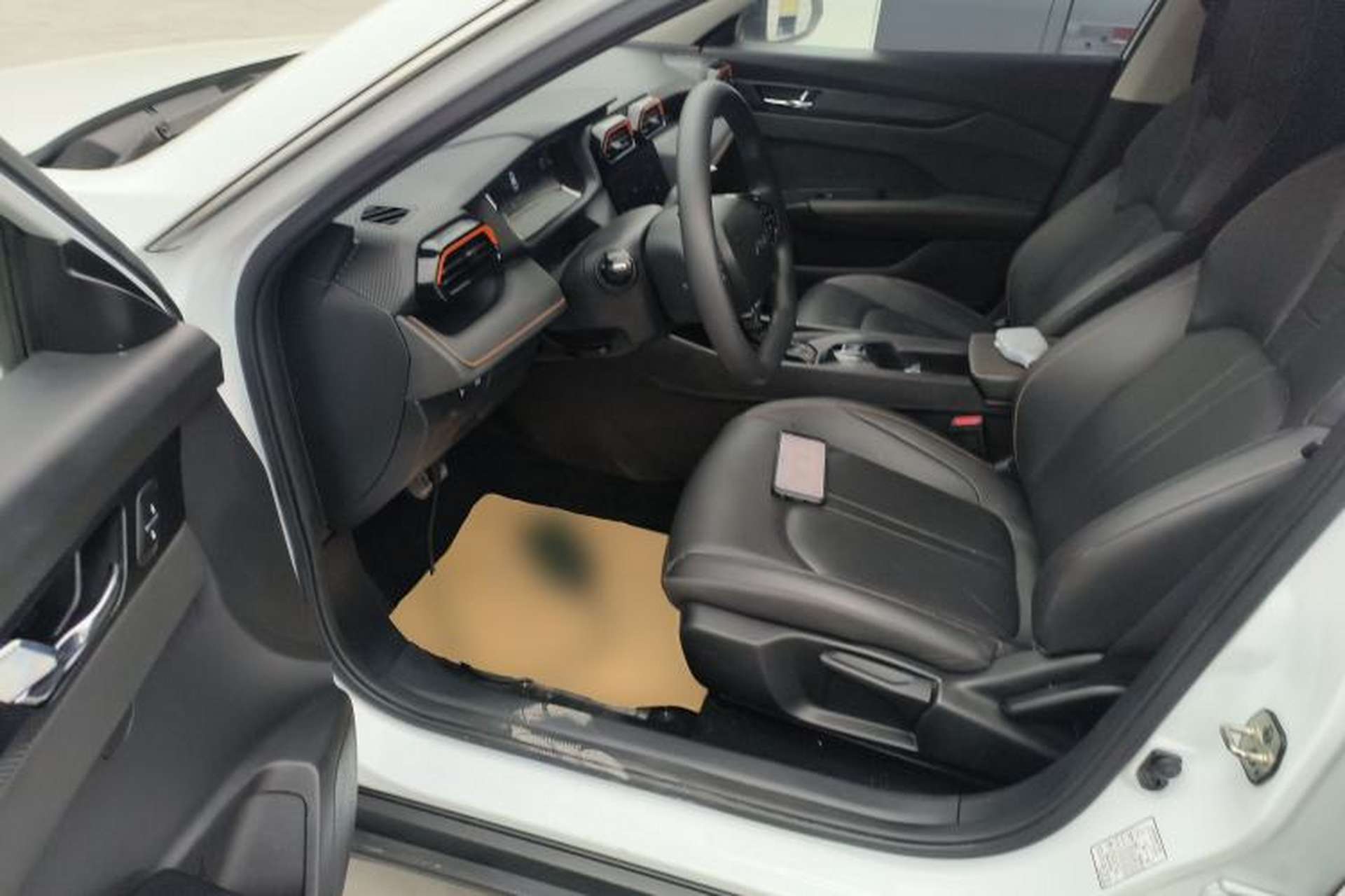 Used Dongfeng Aeolus Yixuan 2024 1.5L Automatic JingSu Edition Driver Seat