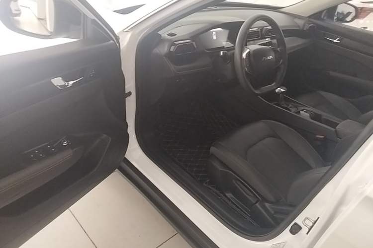 Used Dongfeng Aeolus Yixuan 2024 1.5L Automatic JingSu Edition Driver Seat