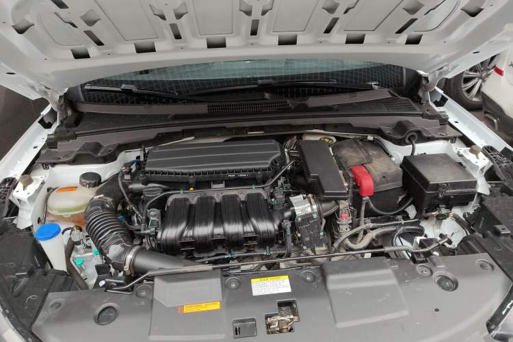 Used Dongfeng Aeolus Yixuan 2024 1.5L Automatic JingSu Edition Engine Bay