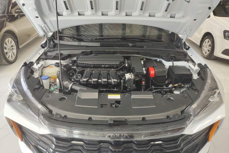 Used Dongfeng Aeolus Yixuan 2024 1.5L Automatic JingSu Edition Engine Bay