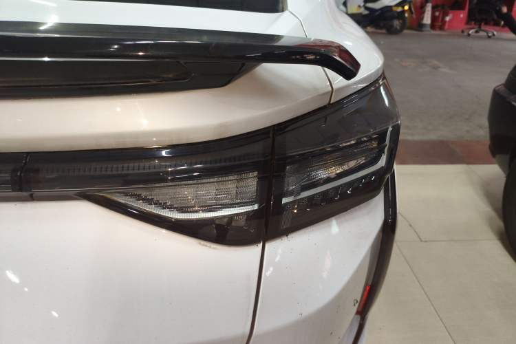 Used Dongfeng Aeolus Yixuan 2024 1.5L Automatic JingSu Edition Exterior 3