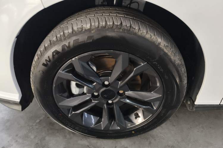 Used Dongfeng Aeolus Yixuan 2024 1.5L Automatic JingSu Edition Exterior 4