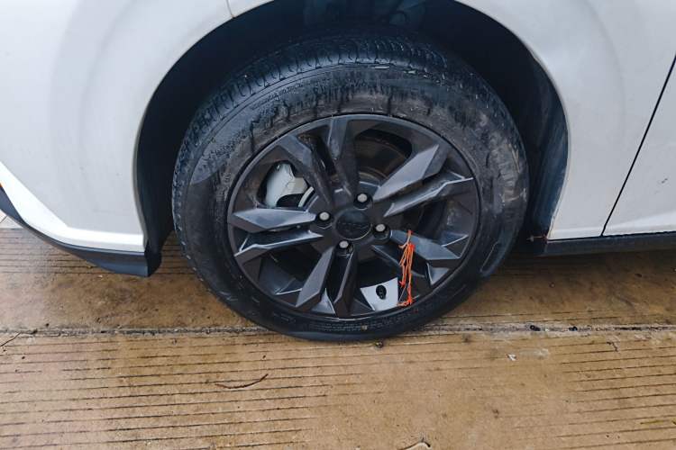 Used Dongfeng Aeolus Yixuan 2024 1.5L Automatic JingSu Edition Exterior 4