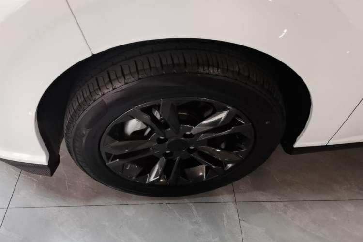 Used Dongfeng Aeolus Yixuan 2024 1.5L Automatic JingSu Edition Exterior 4