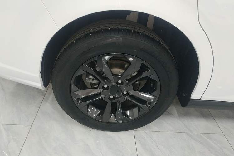 Used Dongfeng Aeolus Yixuan 2024 1.5L Automatic JingSu Edition Exterior 8