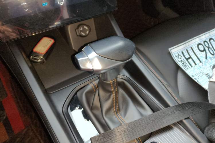 Used Dongfeng Aeolus Yixuan 2024 1.5L Automatic JingSu Edition Gear Lever
