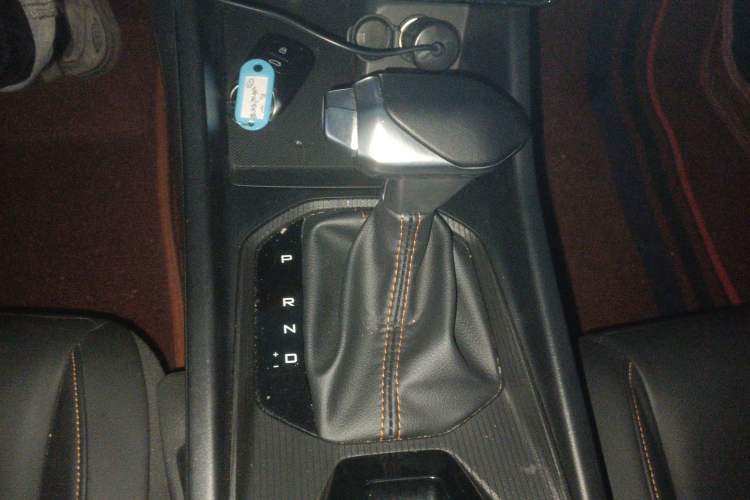 Used Dongfeng Aeolus Yixuan 2024 1.5L Automatic JingSu Edition Gear Lever