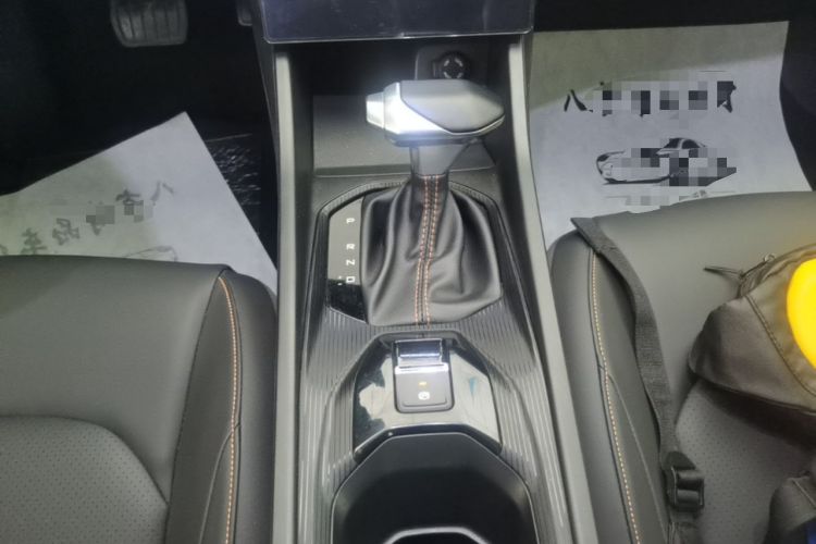 Used Dongfeng Aeolus Yixuan 2024 1.5L Automatic JingSu Edition Gear Lever