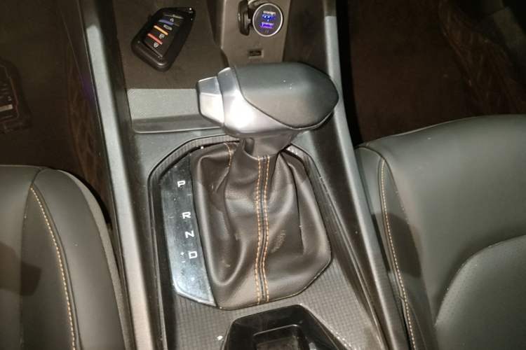Used Dongfeng Aeolus Yixuan 2024 1.5L Automatic JingSu Edition Gear Lever