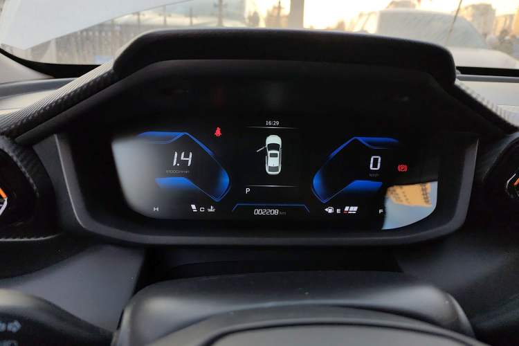 Used Dongfeng Aeolus Yixuan 2024 1.5L Automatic JingSu Edition Instrument Cluster