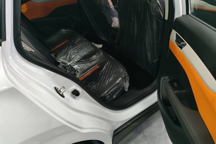 Used Dongfeng Aeolus Yixuan 2024 1.5L Automatic JingSu Edition Interior 1