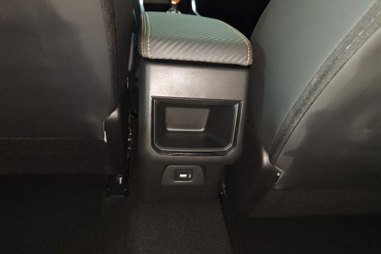 Used Dongfeng Aeolus Yixuan 2024 1.5L Automatic JingSu Edition Interior 2