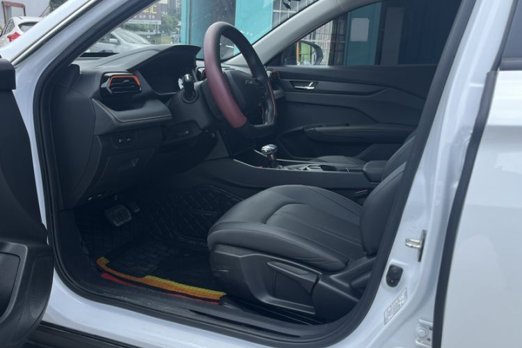 Used Dongfeng Aeolus Yixuan 2024 1.5L Automatic JingSu Edition Interior 2