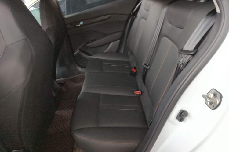 Used Dongfeng Aeolus Yixuan 2024 1.5L Automatic JingSu Edition Interior 4