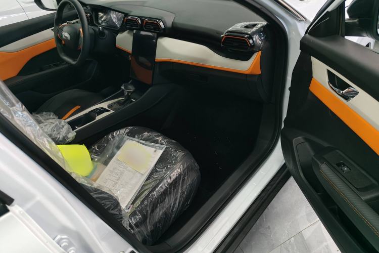 Used Dongfeng Aeolus Yixuan 2024 1.5L Automatic JingSu Edition Interior 4