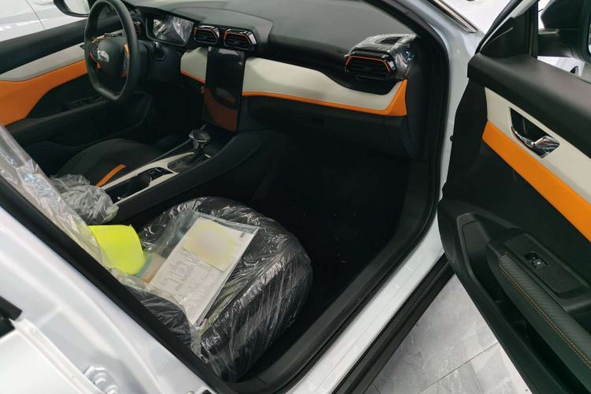 Used Dongfeng Aeolus Yixuan 2024 1.5L Automatic JingSu Edition Interior 4
