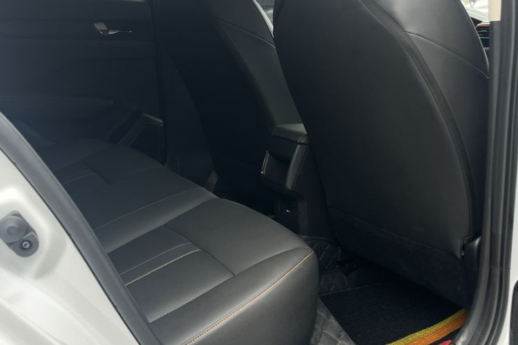 Used Dongfeng Aeolus Yixuan 2024 1.5L Automatic JingSu Edition Interior 5