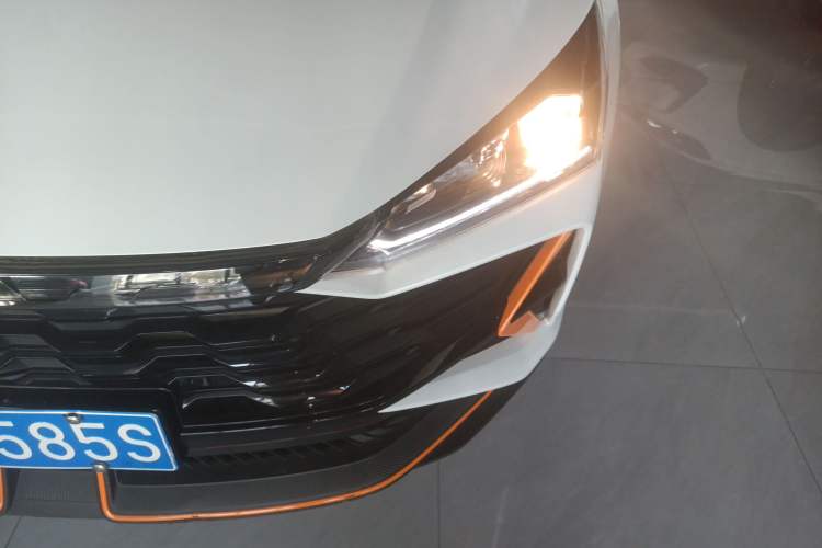 Used Dongfeng Aeolus Yixuan 2024 1.5L Automatic JingSu Edition Left Front Headlight