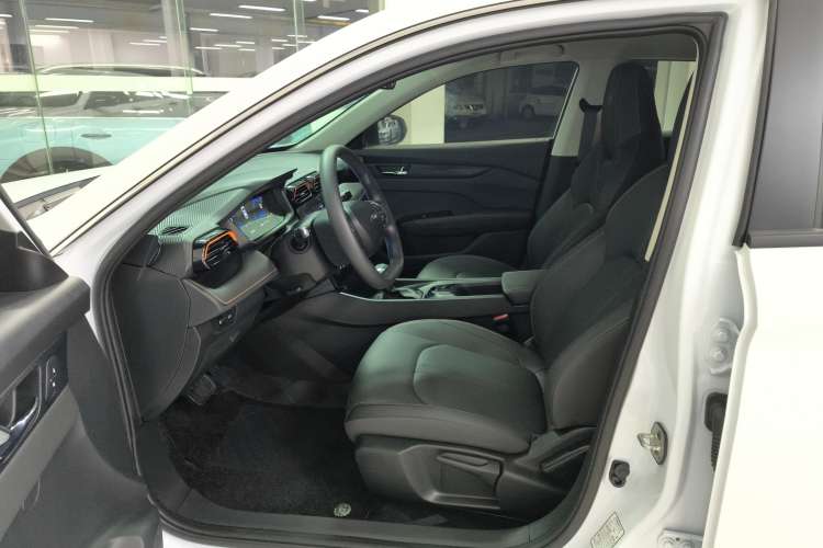 Used Dongfeng Aeolus Yixuan 2024 1.5L Automatic JingSu Edition Left Front Seat