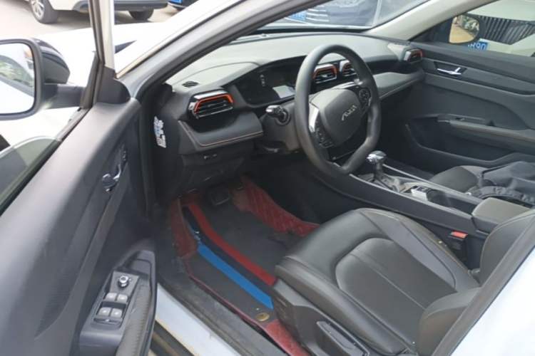 Used Dongfeng Aeolus Yixuan 2024 1.5L Automatic JingSu Edition Left Front Seat