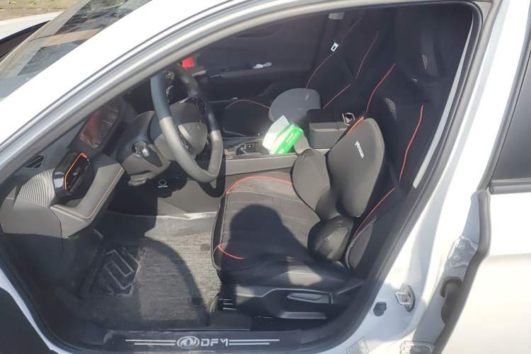 Used Dongfeng Aeolus Yixuan 2024 1.5L Automatic JingSu Edition Left Front Seat