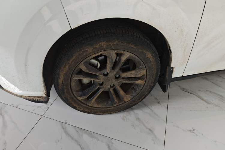 Used Dongfeng Aeolus Yixuan 2024 1.5L Automatic JingSu Edition Left Front Wheel Hub