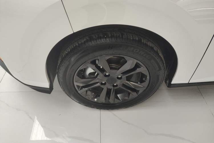 Used Dongfeng Aeolus Yixuan 2024 1.5L Automatic JingSu Edition Left Front Wheel Hub
