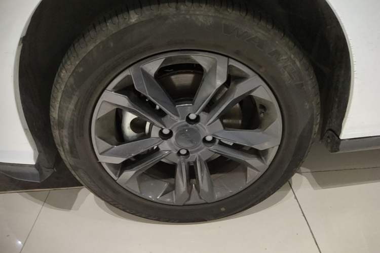 Used Dongfeng Aeolus Yixuan 2024 1.5L Automatic JingSu Edition Left Front Wheel Hub