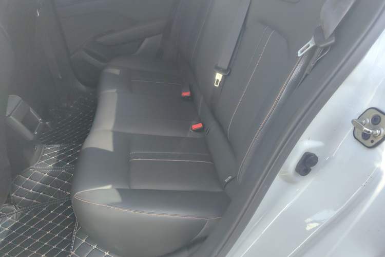 Used Dongfeng Aeolus Yixuan 2024 1.5L Automatic JingSu Edition Left Rear Seat