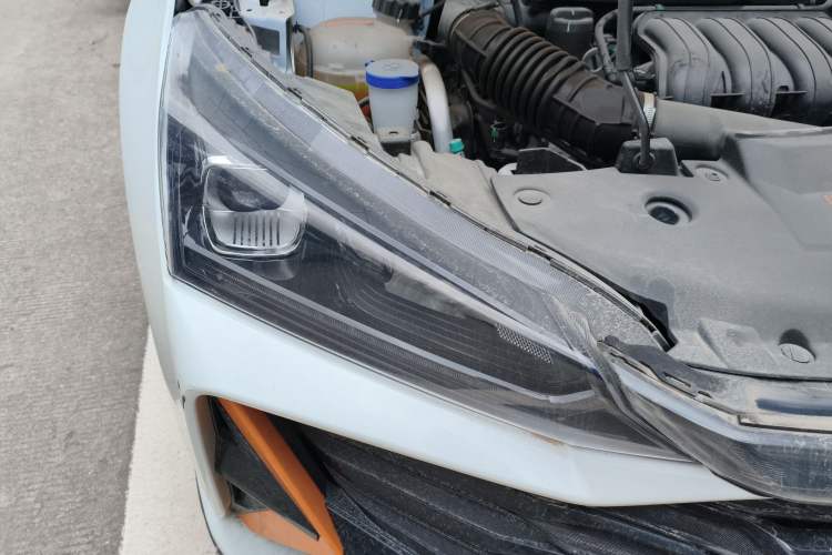 Used Dongfeng Aeolus Yixuan 2024 1.5L Automatic JingSu Edition Right Front Headlight