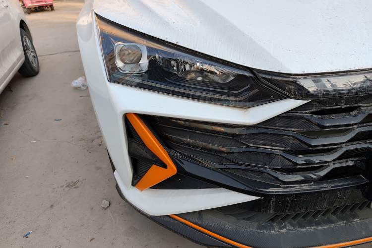 Used Dongfeng Aeolus Yixuan 2024 1.5L Automatic JingSu Edition Right Front Headlight