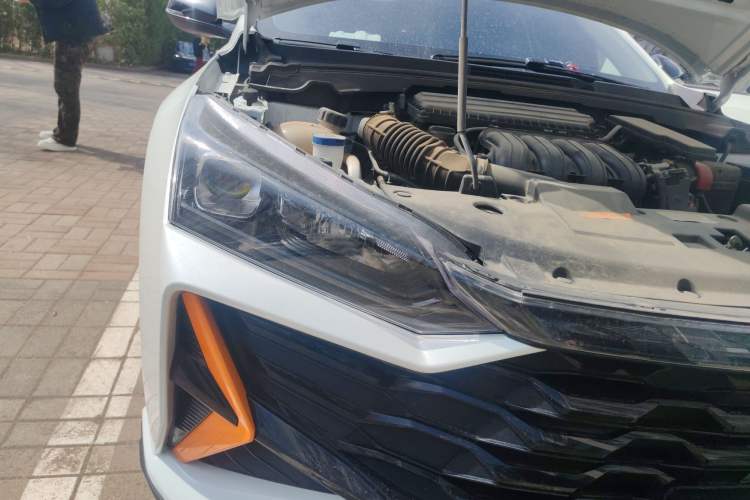Used Dongfeng Aeolus Yixuan 2024 1.5L Automatic JingSu Edition Right Front Headlight