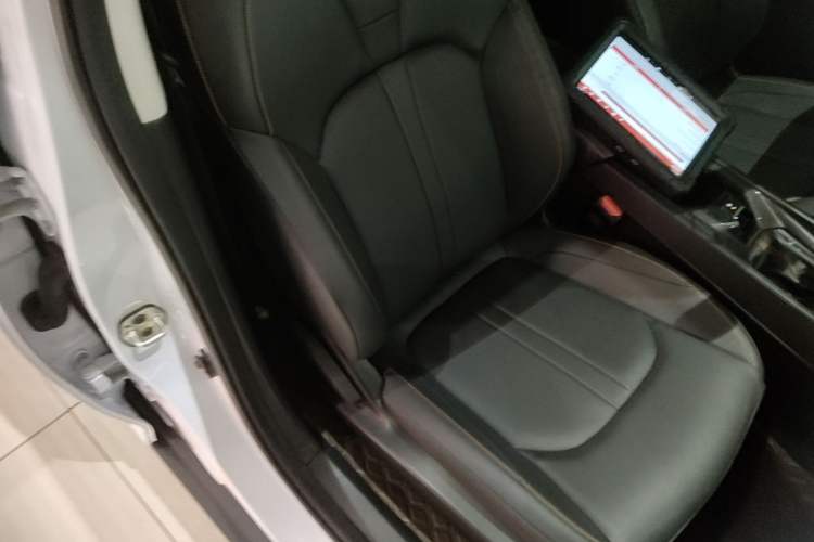 Used Dongfeng Aeolus Yixuan 2024 1.5L Automatic JingSu Edition Right Front Seat