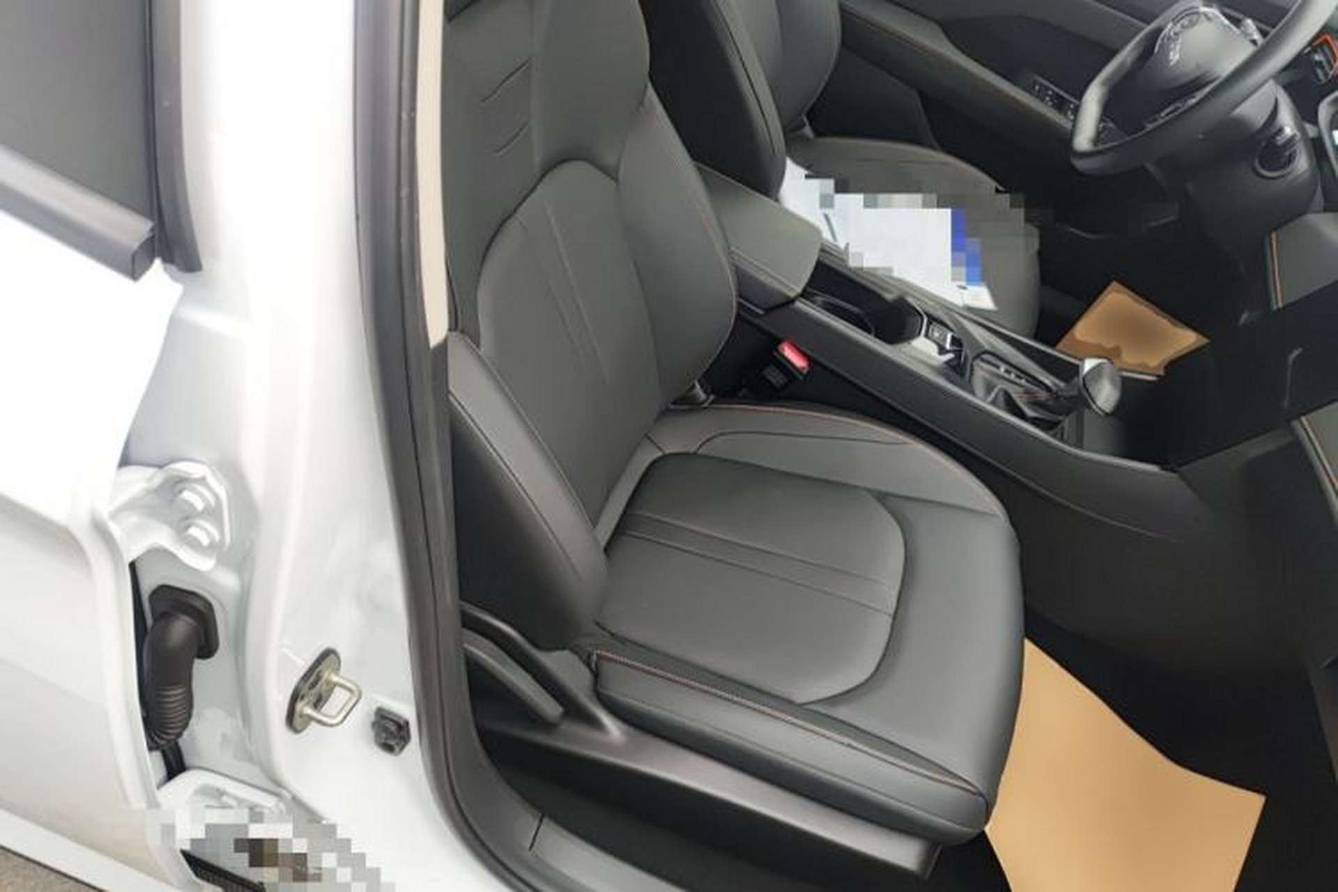 Used Dongfeng Aeolus Yixuan 2024 1.5L Automatic JingSu Edition Right Front Seat