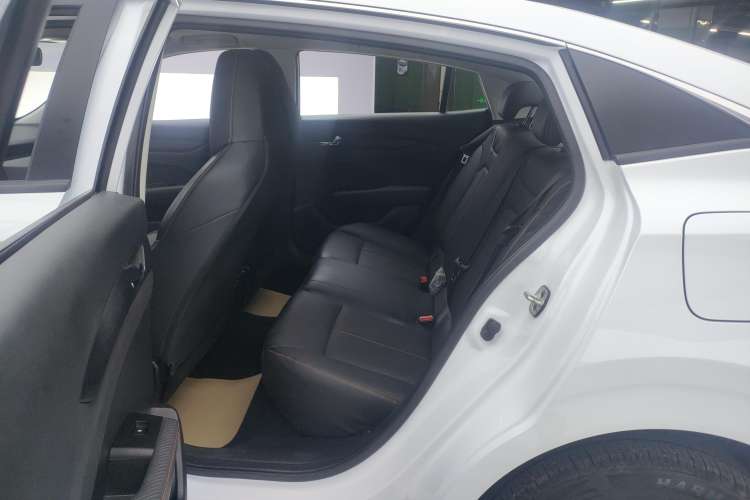 Used Dongfeng Aeolus Yixuan 2024 1.5L Automatic JingSu Edition Right Rear Seat
