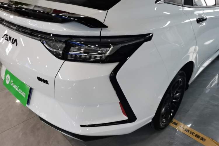 Used Dongfeng Aeolus Yixuan 2024 1.5L Automatic JingSu Edition Right Rear Taillight
