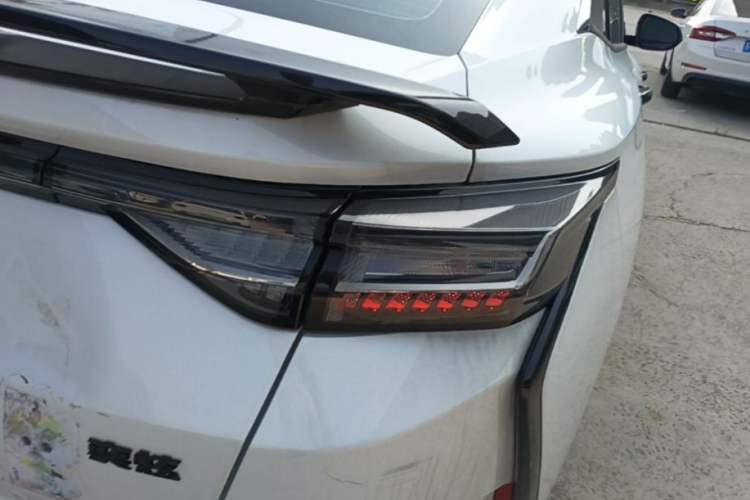 Used Dongfeng Aeolus Yixuan 2024 1.5L Automatic JingSu Edition Right Rear Taillight