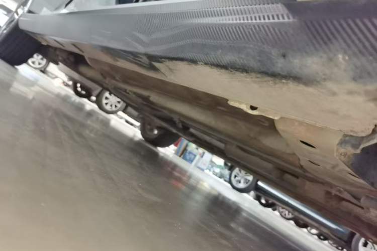 Used Dongfeng Aeolus Yixuan 2024 1.5L Automatic JingSu Edition Right Side Sill
