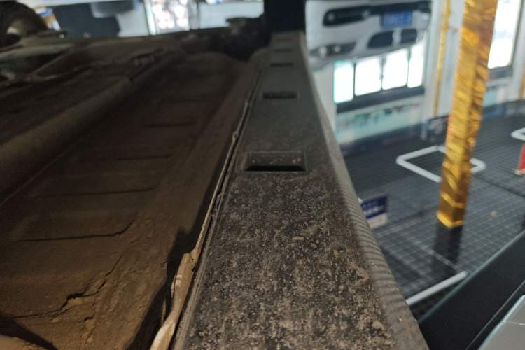 Used Dongfeng Aeolus Yixuan 2024 1.5L Automatic JingSu Edition Right Side Sill