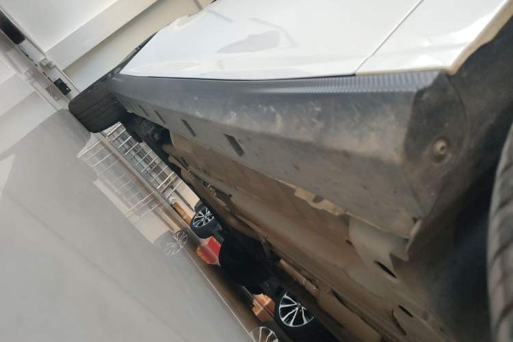 Used Dongfeng Aeolus Yixuan 2024 1.5L Automatic JingSu Edition Right Side Sill