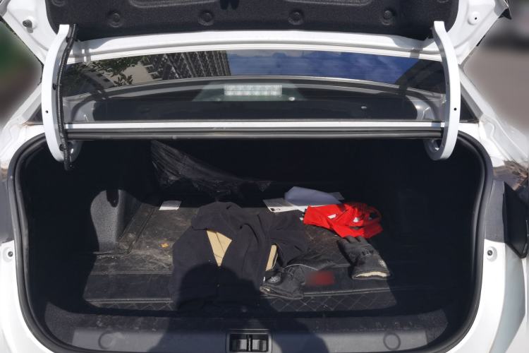 Used Dongfeng Aeolus Yixuan 2024 1.5L Automatic JingSu Edition Trunk