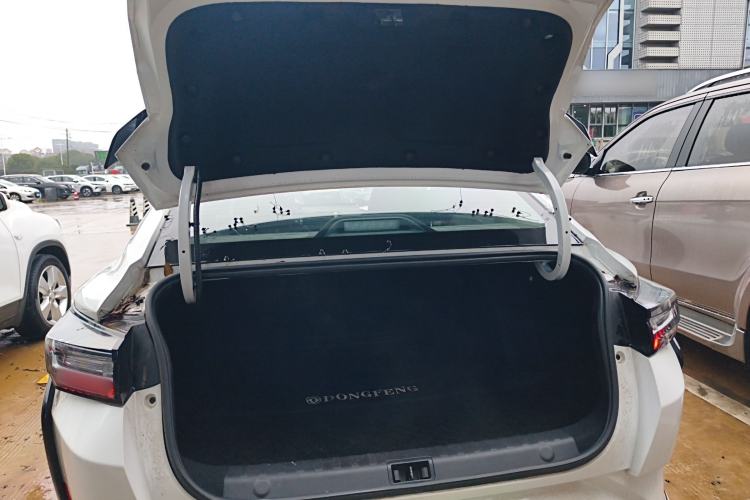 Used Dongfeng Aeolus Yixuan 2024 1.5L Automatic JingSu Edition Trunk