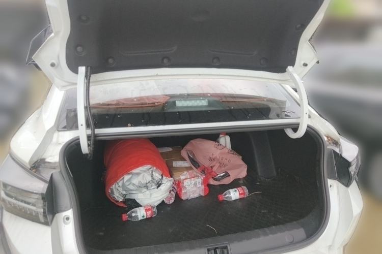 Used Dongfeng Aeolus Yixuan 2024 1.5L Automatic JingSu Edition Trunk
