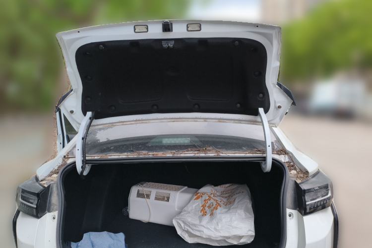 Used Dongfeng Aeolus Yixuan 2024 1.5L Automatic JingSu Edition Trunk