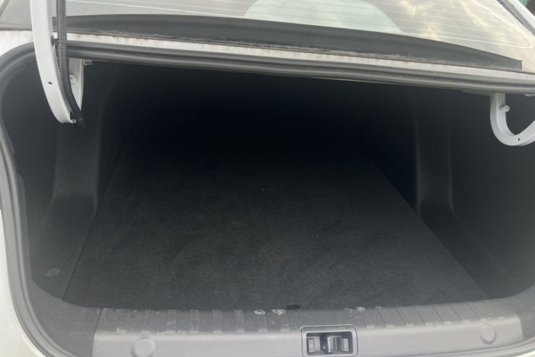 Used Dongfeng Aeolus Yixuan 2024 1.5L Automatic JingSu Edition Trunk