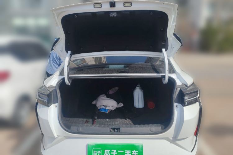 Used Dongfeng Aeolus Yixuan 2024 1.5L Automatic JingSu Edition Trunk