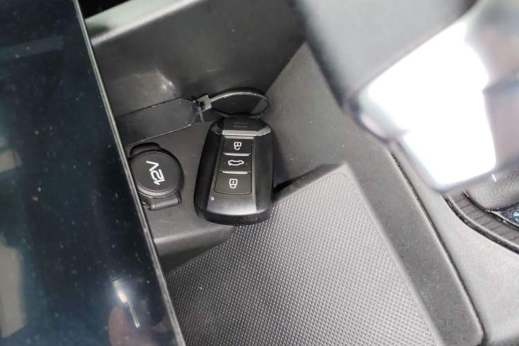 Used Dongfeng Aeolus Yixuan 2024 1.5L Automatic JingSu Edition Vehicle Key